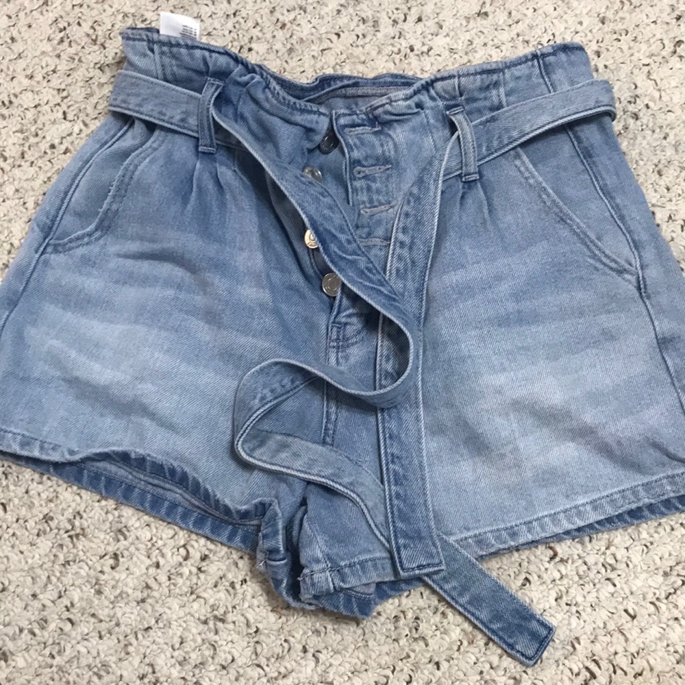 High waisted American Eagle Mom shorts